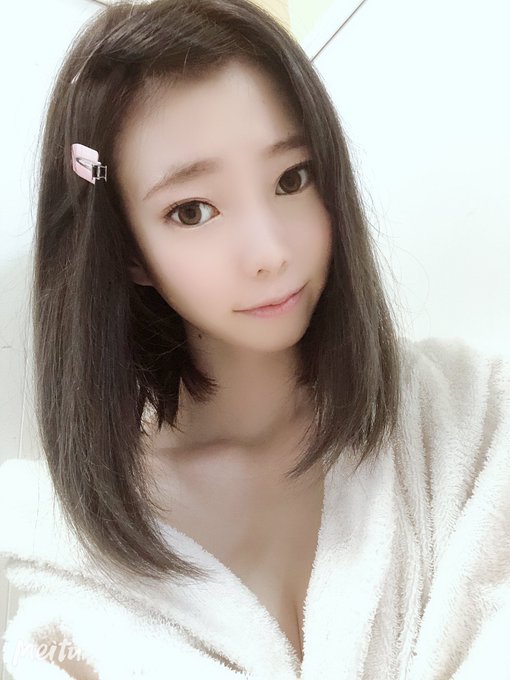 雪嫩白肌！ 美乳羽球美少女「高梨有纱」出道却自曝原职业是…