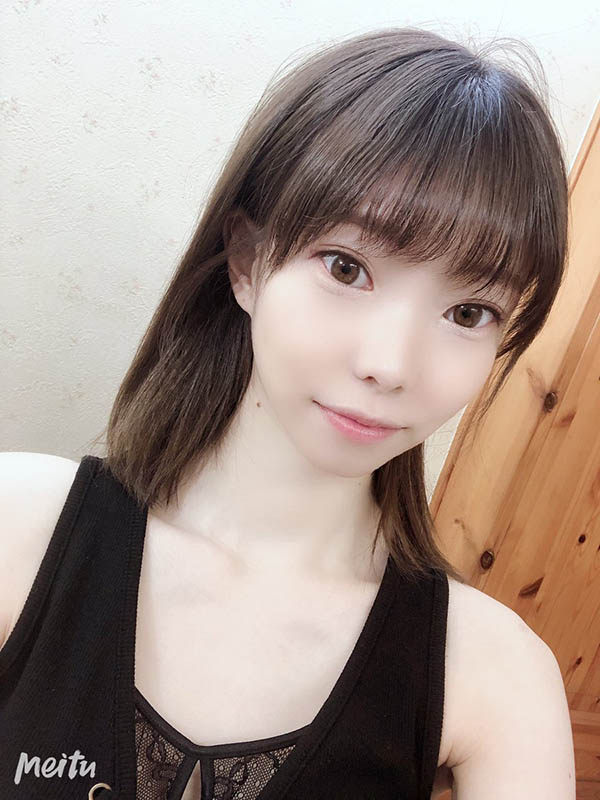 雪嫩白肌！ 美乳羽球美少女「高梨有纱」出道却自曝原职业是…