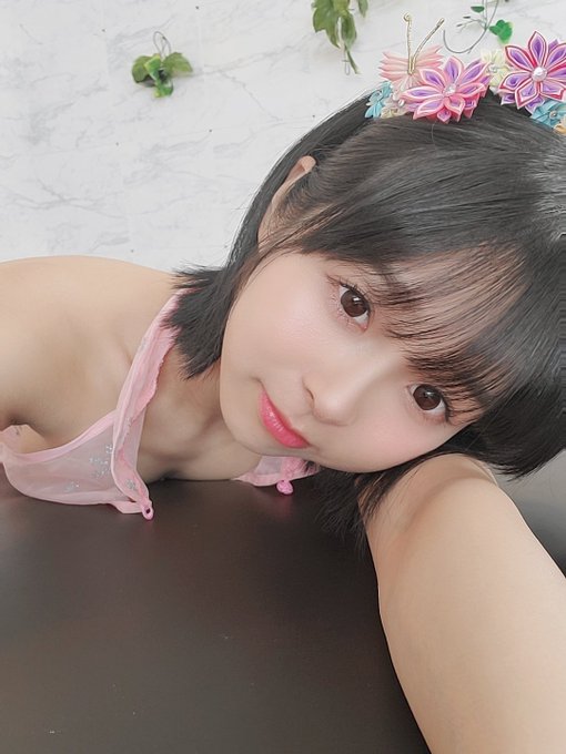 假清纯派！E罩杯运动全能女大学生“日向夏”出道想排解深层欲望！