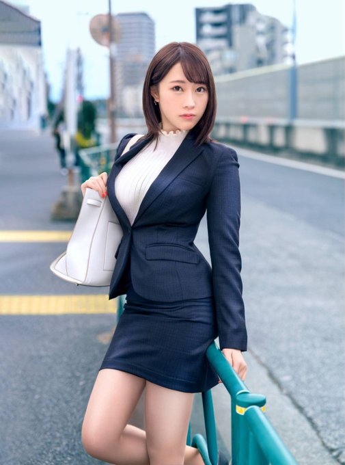 百人斩！ G罩杯小只马OL“长谷川古宵”出道、自曝床伴人数多达3位数！