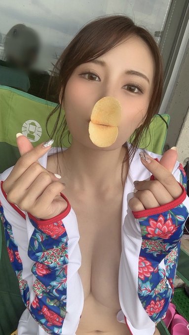 豪乳即正义！ F罩杯女神「伊藤舞雪」示范真空洋芋片吃法引来破万赞！