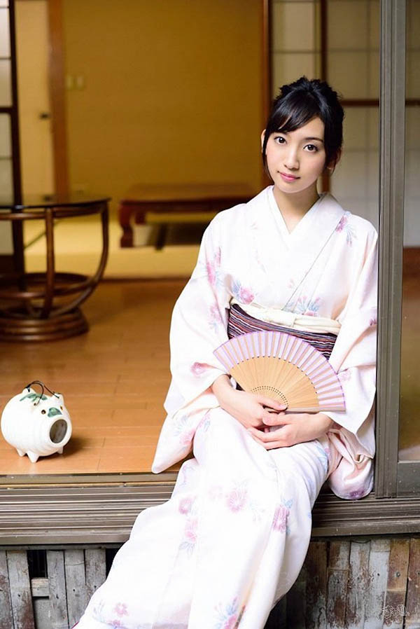纯天然C杯正妹《辻本杏》精选作品号剧情介绍及封面