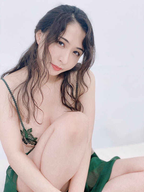 妩媚感混血女优《晶爱丽》作品号剧情介绍及封面