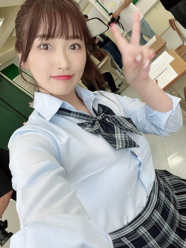 100公分超凶G杯正妹《美园和花》精选作品号剧情介绍及封面