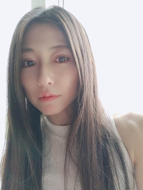超逆龄40岁美孰女《春谷美雨》精选作品号剧情介绍及封面