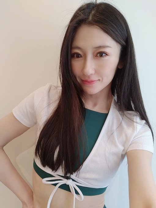 超逆龄40岁美孰女《春谷美雨》精选作品号剧情介绍及封面