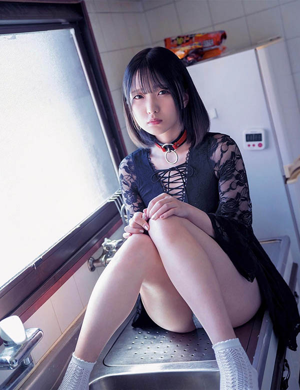 日本女大生《日泉舞香》精选作品号推荐介绍及封面